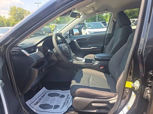 Used 2020 Toyota RAV4 LE w/ All Weather Liner Package AWD/4WD image 10