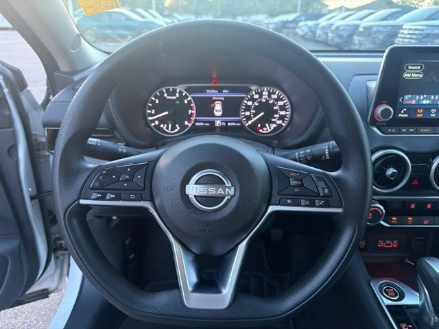 Used 2024 Nissan Sentra SV FWD image 19