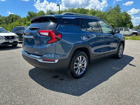 Used 2024 GMC Terrain SLT AWD/4WD image 5