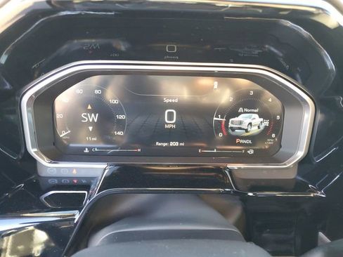 New 2026 GMC Sierra 1500 SLE image 13