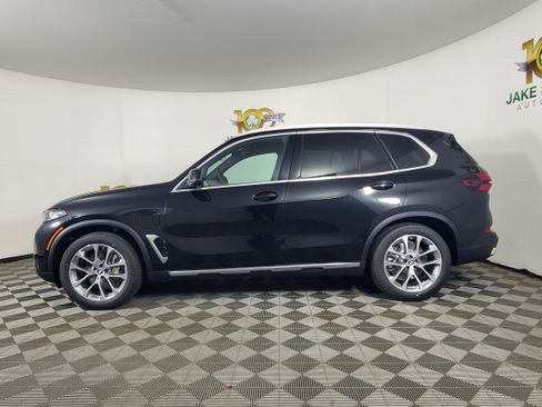 New 2026 BMW X5 xDrive50e w/ Climate Comfort Package image 4