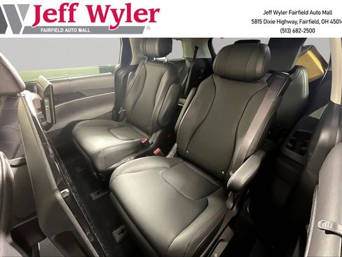 New 2026 Kia Carnival SX Prestige FWD image 18