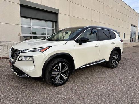 Used 2023 Nissan Rogue SL AWD/4WD image 2