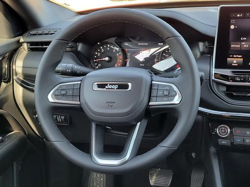 New 2025 Jeep Compass Latitude w/ Altitude Special Edition image 18