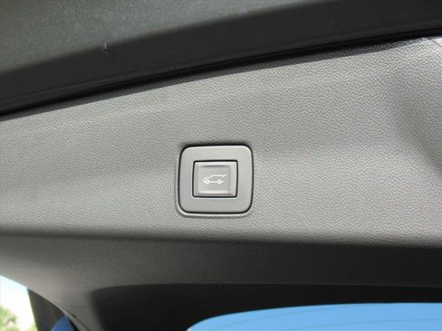 Used 2024 Chevrolet TrailBlazer RS w/ Convenience Package image 31