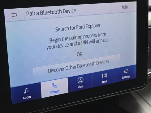 Used 2023 Ford Explorer XLT w/ Equipment Group 202A AWD/4WD image 5