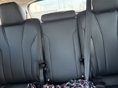 Used 2024 Acura MDX SH-AWD image 8