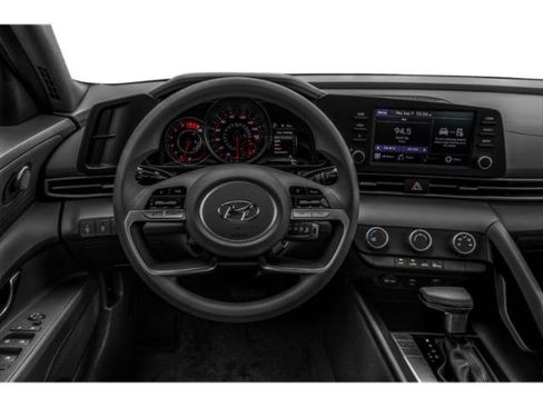 Used 2021 Hyundai Elantra SE image 10