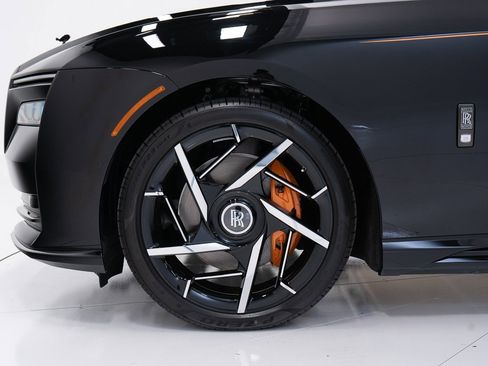 New 2026 Rolls-Royce Spectre Black Badge image 41
