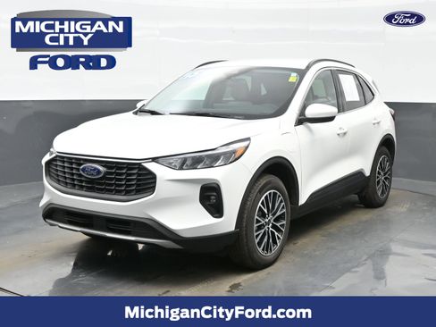 Used 2025 Ford Escape SE FWD image 1