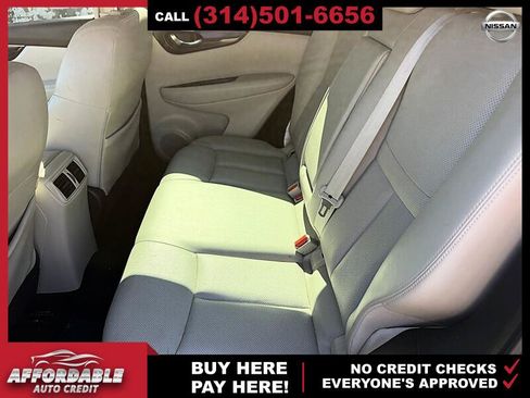 Used 2018 Nissan Rogue Sport SL FWD image 11