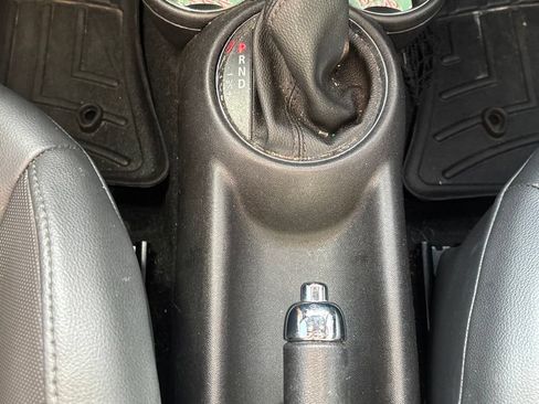 Used 2011 MINI Cooper Hardtop FWD image 12