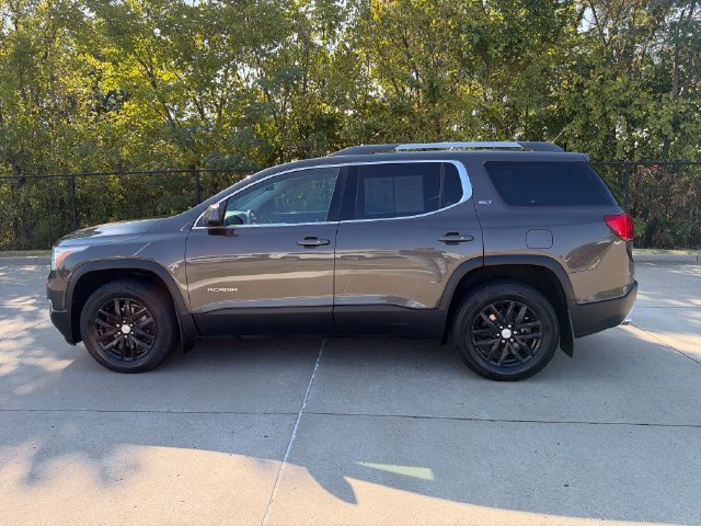 Used 2019 GMC Acadia SLT FWD image 2