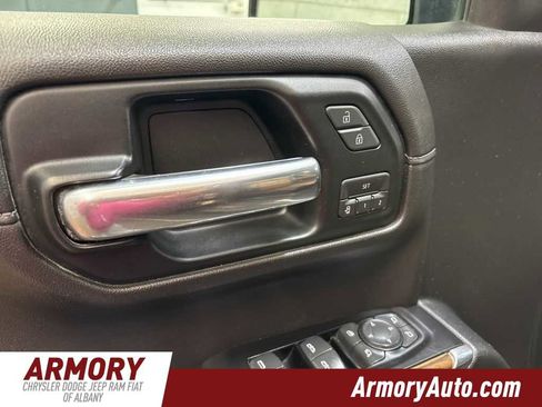 Used 2019 Chevrolet Silverado 1500 High Country w/ Technology Package image 9