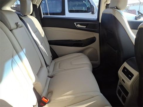 Used 2018 Ford Edge Titanium w/ Equipment Group 301A image 5