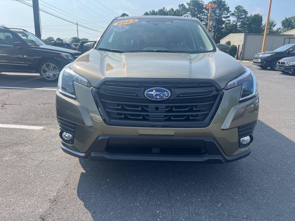Used 2023 Subaru Forester Premium AWD/4WD image 2