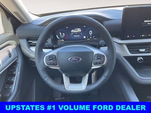 New 2025 Ford Explorer Active image 10