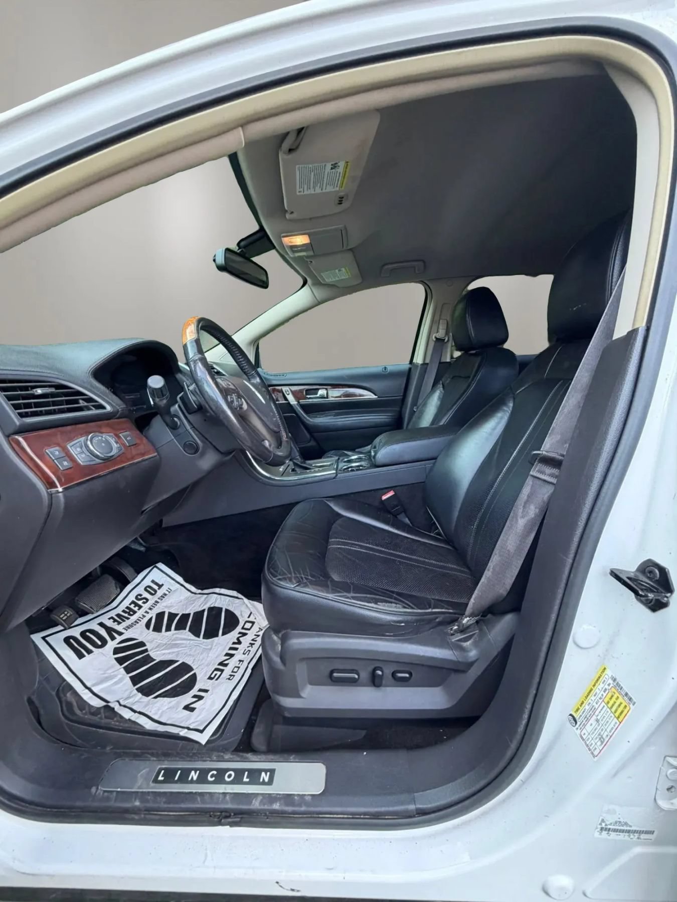 Used 2014 Lincoln MKX AWD w/ Equipment Group 101A image 9