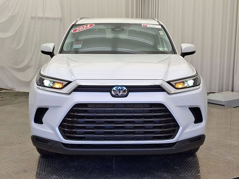 Certified 2024 Toyota Grand Highlander XLE image 29