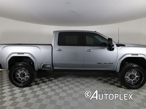 Used 2026 GMC Sierra 2500 AT4X AWD/4WD image 4
