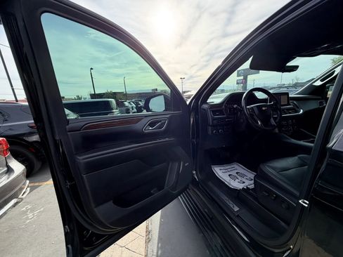 Used 2021 Chevrolet Tahoe High Country w/ Premium Package AWD/4WD image 10