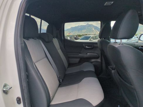 Used 2023 Toyota Tacoma TRD Sport AWD/4WD image 28