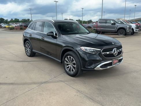 Used 2024 Mercedes-Benz GLC 300 image 2