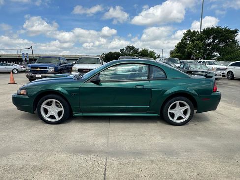 Used 2003 Ford Mustang GT RWD image 3