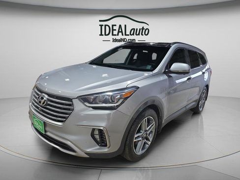 Used 2017 Hyundai Santa Fe SE w/ Cargo Package image 5