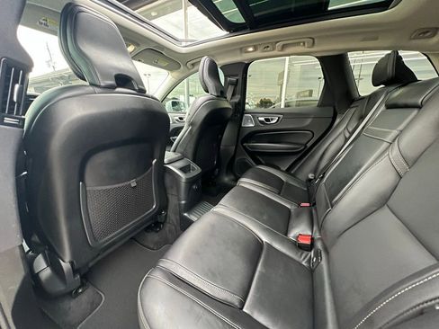 Used 2022 Volvo XC60 T8 Inscription w/ Advanced Package image 18