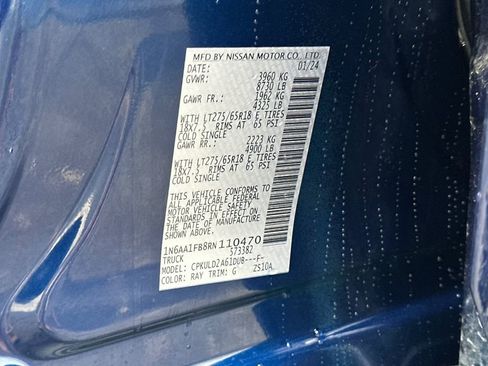 Used 2024 Nissan Titan PRO-4X image 29