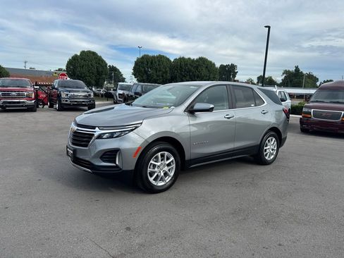 Used 2024 Chevrolet Equinox LT AWD/4WD image 3