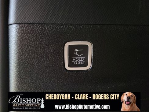 Used 2024 Jeep Wagoneer L Series III w/ Flexible Seating Group image 29