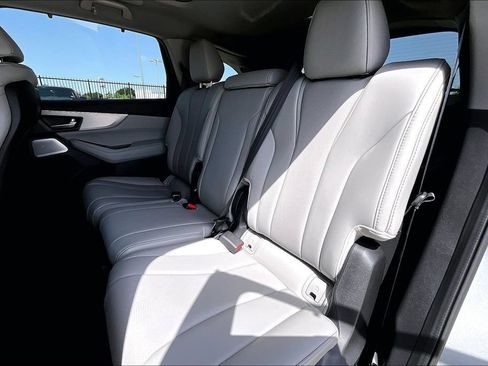 Used 2026 Acura MDX FWD w/ Technology Package image 32