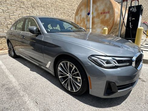Used 2023 BMW 530i w/ Convenience Package RWD image 2