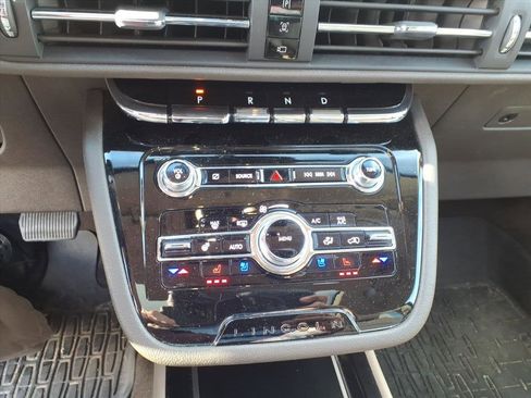 Used 2021 Lincoln Corsair Reserve w/ Equipment Group 201A image 19