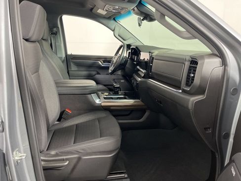 Certified 2025 Chevrolet Silverado 1500 RST AWD/4WD image 7