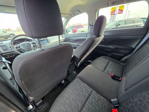 Used 2025 Mitsubishi Outlander Sport AWD image 12