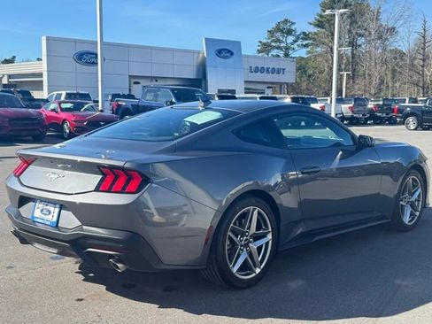 Used 2024 Ford Mustang Coupe image 5