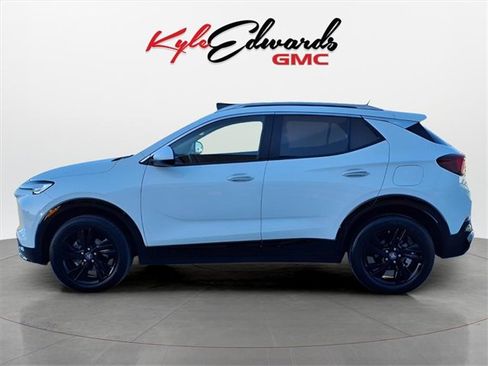 Used 2024 Buick Encore GX Sport Touring image 8