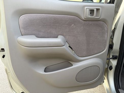 Used 2004 Toyota Tacoma PreRunner RWD image 23
