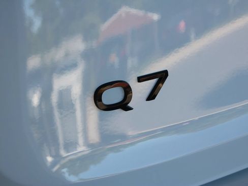 Certified 2025 Audi Q7 2.0T Premium Plus AWD/4WD image 36