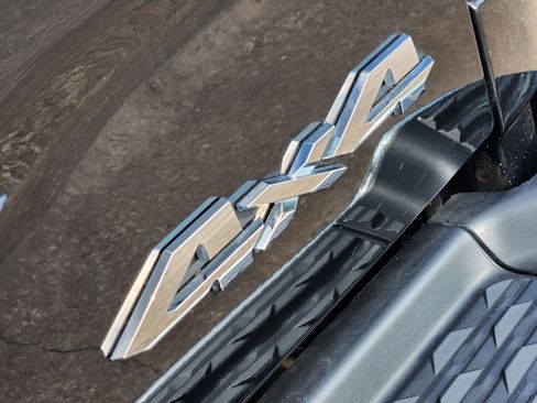 Used 2024 RAM 2500 Big Horn w/ Bed Utility Group image 21