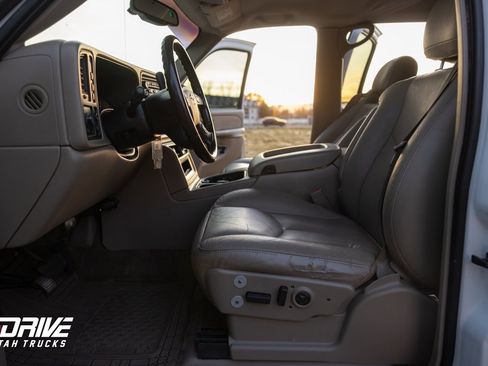 Used 2003 Chevrolet Silverado 2500 LT image 24