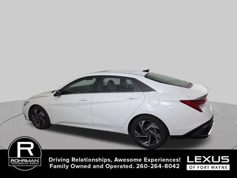 Used 2024 Hyundai Elantra Limited FWD image 9
