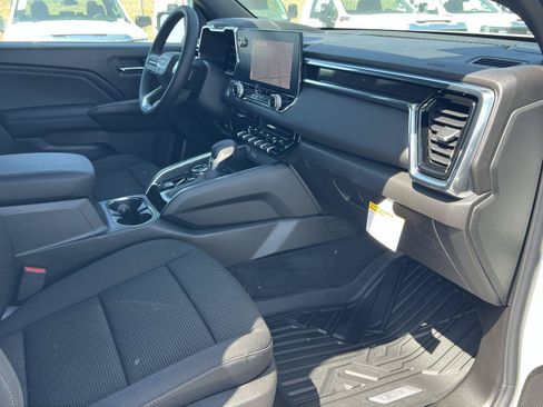 New 2026 GMC Canyon Elevation w/ Technology Package AWD/4WD image 28