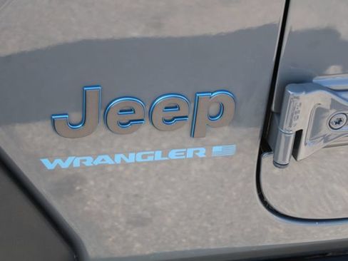 Used 2023 Jeep Wrangler Unlimited w/ Cold Weather Group AWD/4WD image 8