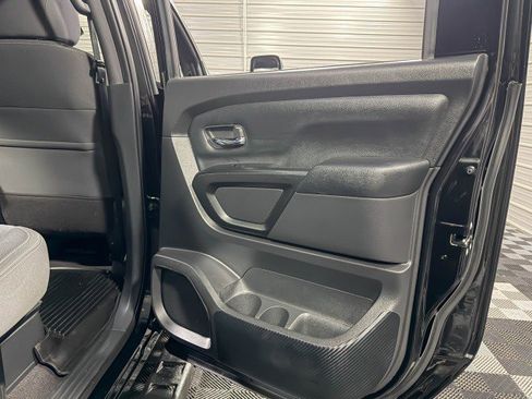 Used 2023 Nissan Titan SV w/ SV Convenience Package image 36