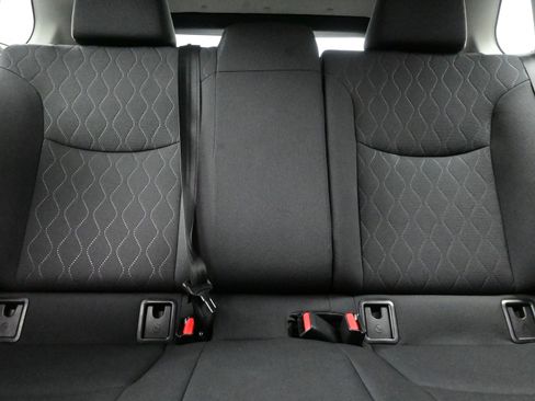 Used 2022 Toyota Corolla Cross LE image 15