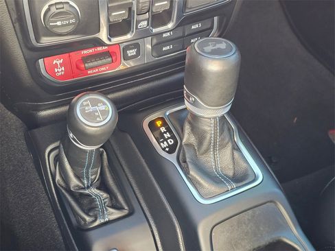 Used 2022 Jeep Wrangler Unlimited Rubicon 4xe w/ Dual Top Group image 32